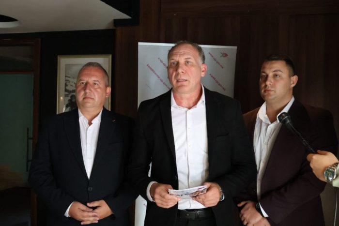 УЈП ВО МАВРОВО СО ПОРАКА: „Фер туризам започнува со пријавен доход“
