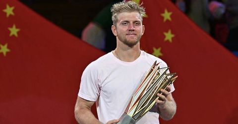 Успех на кариерата на Давидович Фокина, го освои трофејот во Шангај