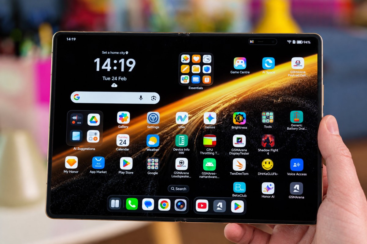 Honor во јануари ќе им се спротивстави на преклопните ривали iPhone Duo и Galaxy Z Fold8
