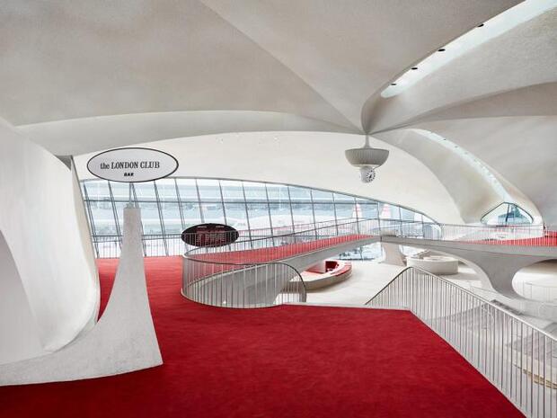 Иконичниот TWA Flight Center на Еро Саринен, трансформиран во хотел