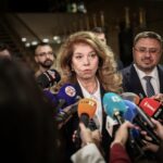 Јотова и Валчев во водство на претседателските избори во Бугарија, следува втор круг