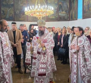 Света литургија во храмот „Св.Петка“ во Гостивар за денешниот празник