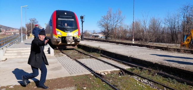 УШТЕ НЕМА ВОЗ ПРИЛЕП-БИТОЛА, НИКОЛОСКИ ВЕТИ ДЕКА ЌЕ ТРГНЕ ВО ЈУНИ, СЕГА ВЕЛИ ВО СЛЕДНИОТ ПЕРИОД