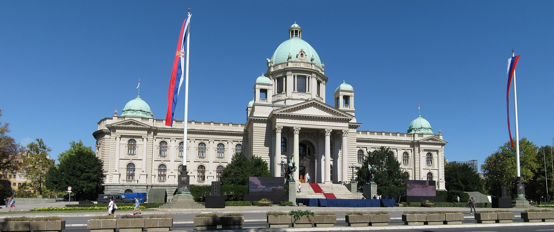 ФАКТОР НА ДЕНОТ: Студентската листа убедливо победи во Србија, странците честитаат и се во исчекување како државата ќе се позиционира