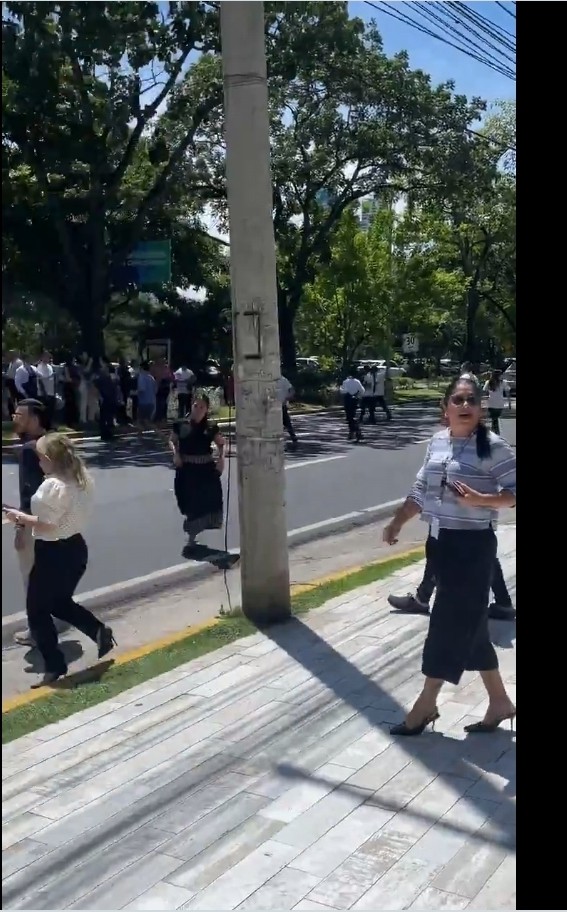 (ВИДЕО) Се појавија снимки од силниот земјотрес кој ја погоди Панама