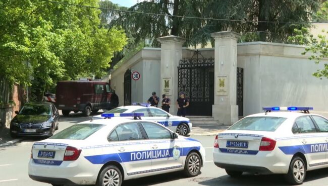 МАЛОЛЕТНИОТ НАПАЃАЧ ПРЕД ИЗРАЕЛСКАТА АМБАСАДА ВО БЕЛГРАД БИЛ ДЕПОРТИРАН ВО СРБИЈА ВО ЈУЛИ ОТКАКО ПЛАНИРАЛ ТЕРОРИСТИЧКИ НАПАД ВО МИНХЕН