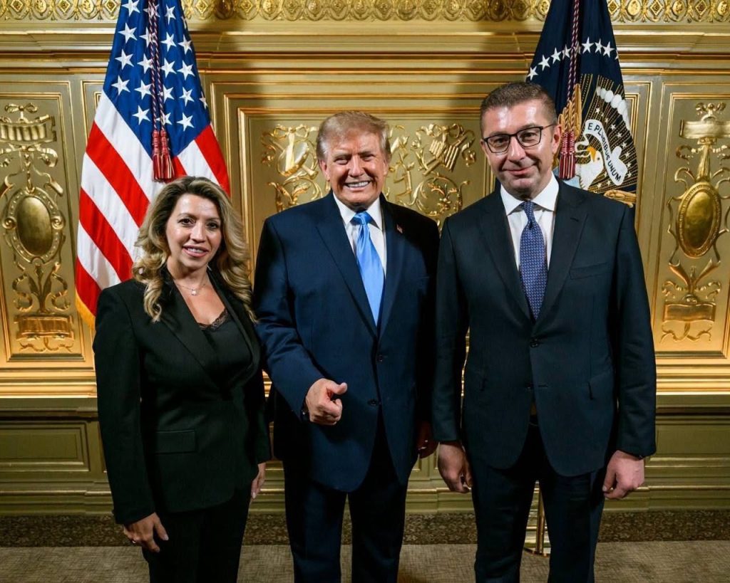 Мицкоски објави фотографија со Трамп: Сојузништво засновано на доверба, поддршка и пријателство