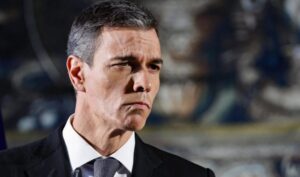 Дисциплинска постапка против шпанскиот премиер поради водење официјална кампања