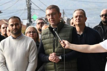 ИНТЕНЗИВИРАНА ТЕРЕНСКА РАБОТА ВО БРВЕНИЦА: Радичевски и Мицкоски извршија увид во проектите во четири населени места