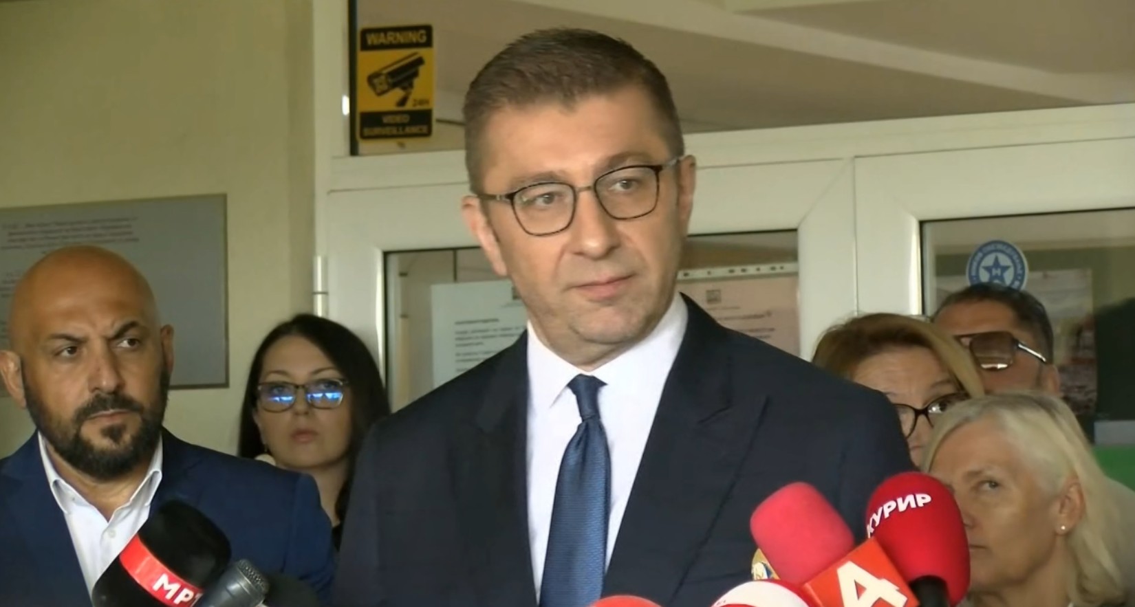 Мицкоски: само со дијалог може да го надминеме спорот со Бугарија