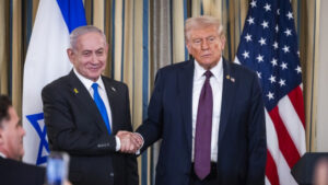 Трамп повторно го поддржa Нетанјаху: Мораме да ја завршиме работата што ја започнавме