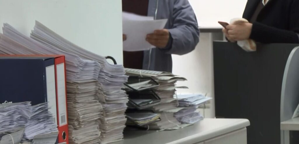 Предлог-закон за јавната администрација: Ќе се бара двотретинско мнозинство