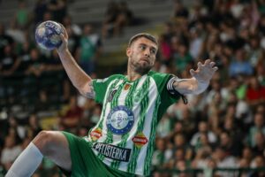Е. Пелистер ја имаше победата в џеб, но на крајот спасуваше реми