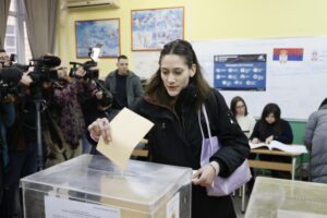 РИК обработи 8.077 избирачки места: „Студентска листа“ освојува 52,54 отсто, а „Обединета Србија“ 39,29 отсто