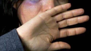 НАПАДНАТА МАЛОЛЕТНИЧКА ВО АЕРОДРОМ: Едната ја тепала, другата ја снимала со мобилен