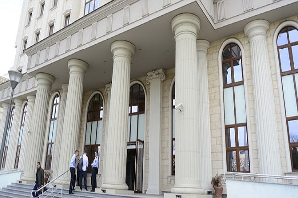 Одземен пасошот и забрана за работа: мерки на претпазливост за  вишиот јавен обвинител од Битола