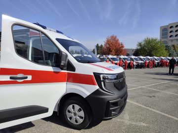 (ФОТО) Реализација на проектот за набавка на нови 100 амбулантни возила